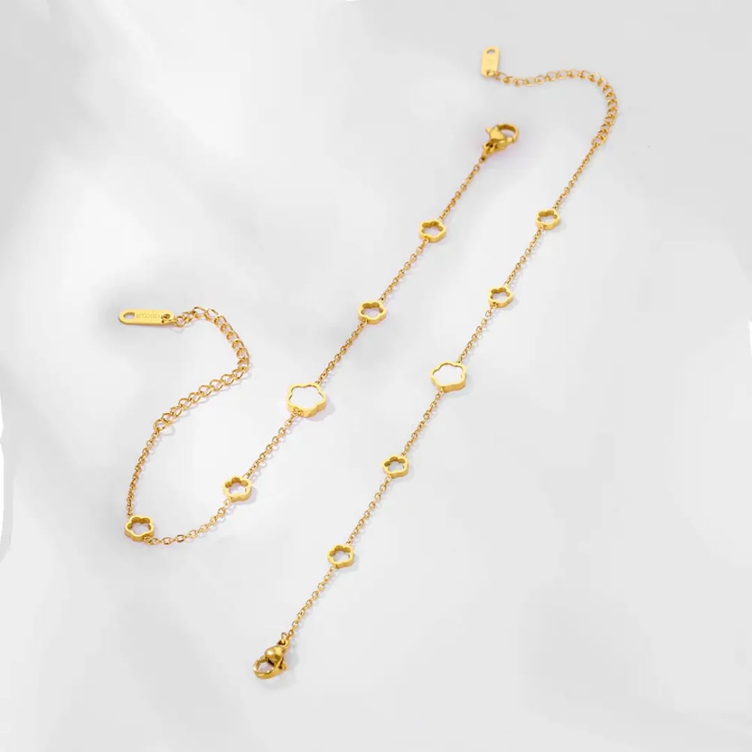 Floral Bracelet (White)