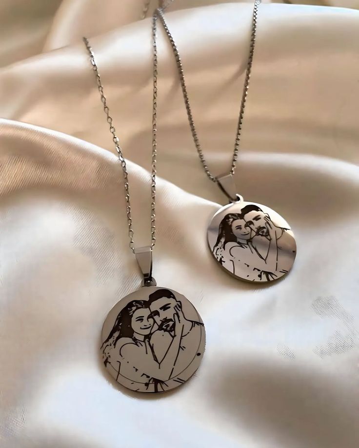 Belove Message Round Necklace