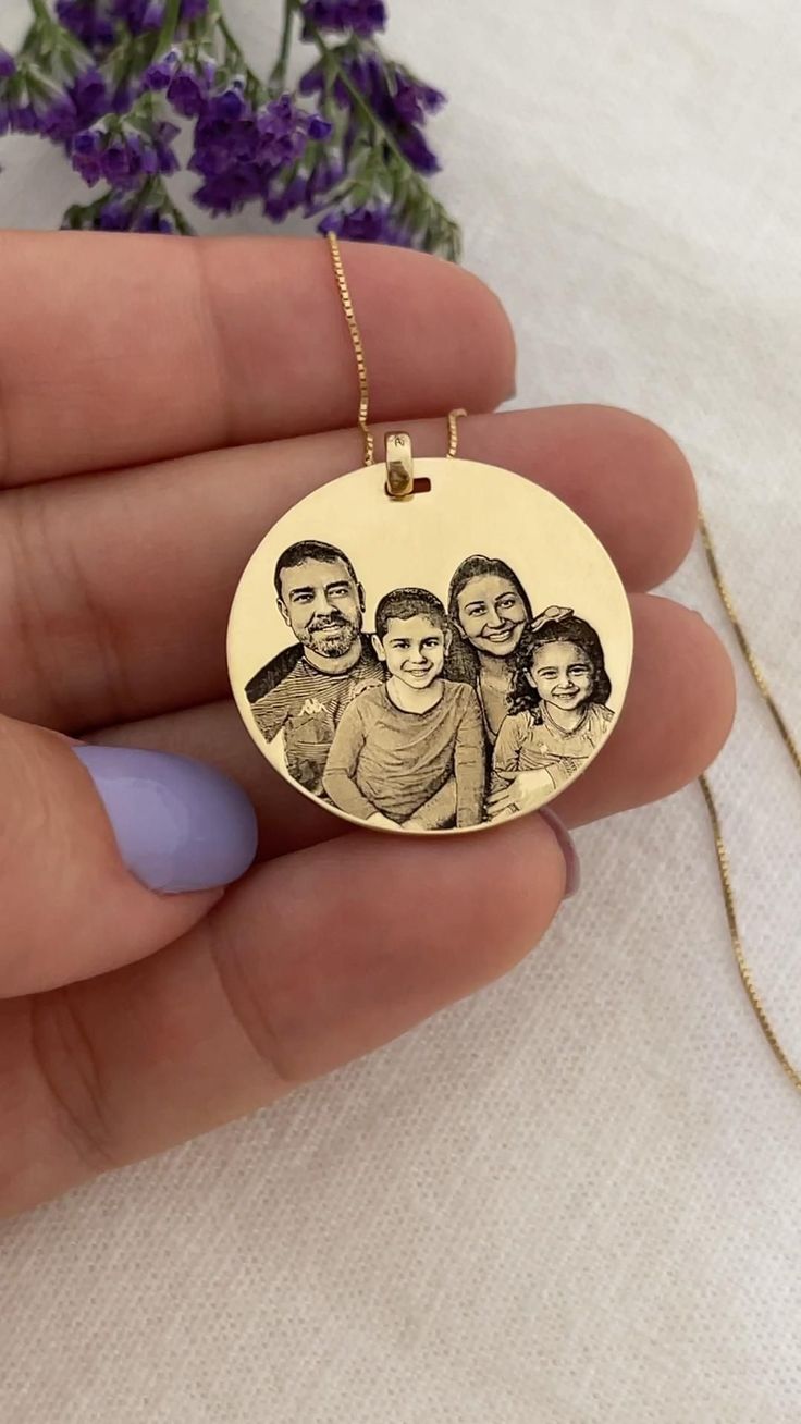 Belove Message Round Necklace