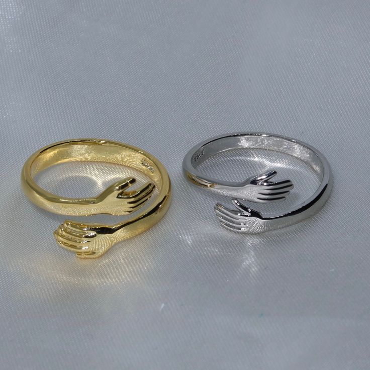 Hug Ring