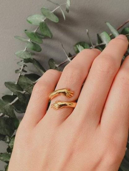 Hug Ring