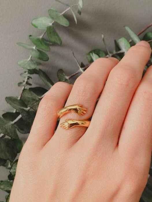 Hug Ring