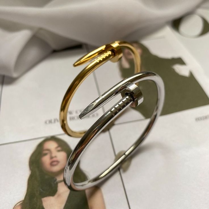 Nail Bangle