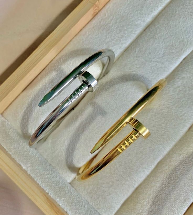 Nail Bangle