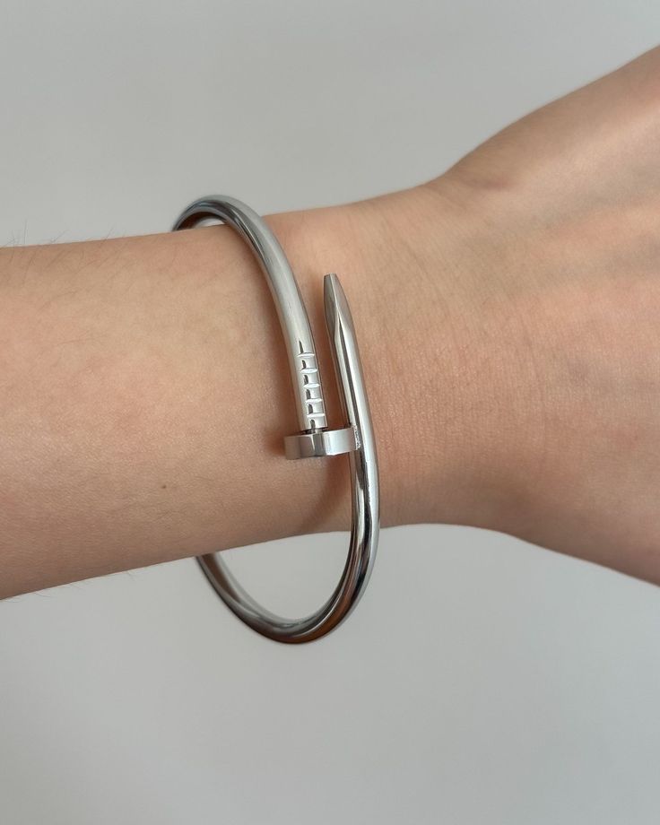 Nail Bangle