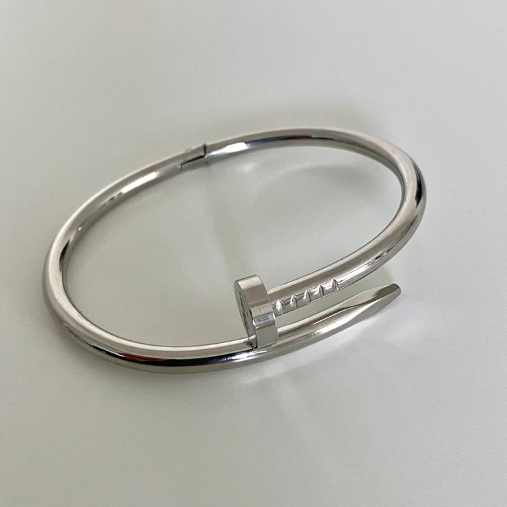 Nail Bangle