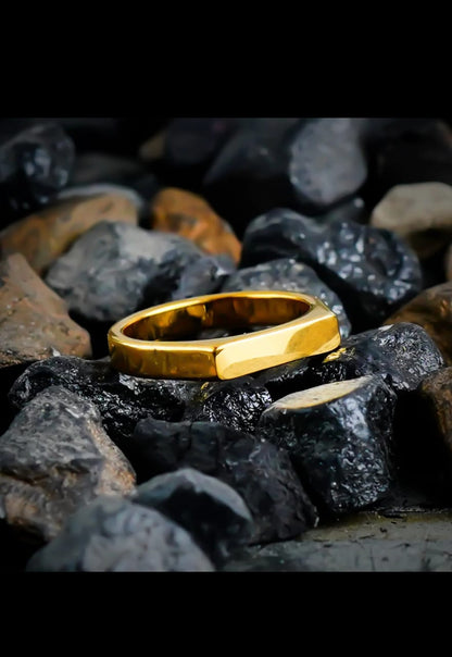 Aesthetic Golden Male Ring